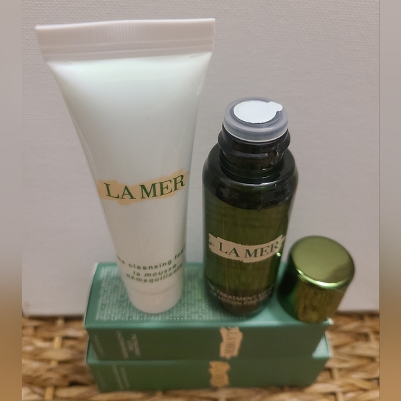 LA MER |Duo| Treatment Lotion & Cleansing Foam 1oz each - Picture 2 of 5